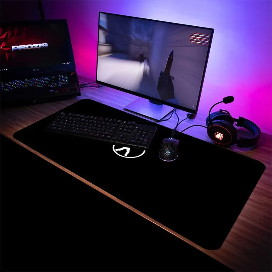 Mousepad preto com logo Counter-Strike